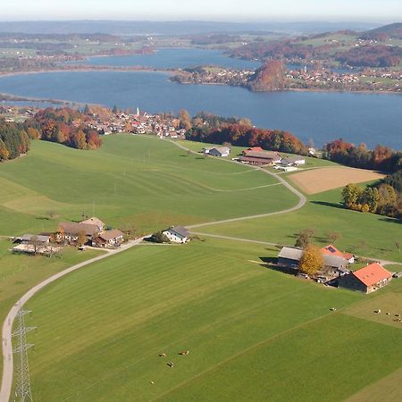 Baby- Und Kinderhof Aicherbauer Seeham Екстер'єр фото