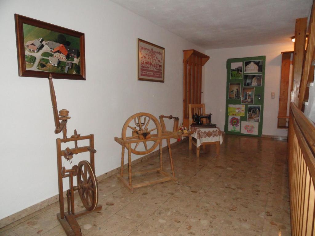 Baby- Und Kinderhof Aicherbauer Seeham Номер фото