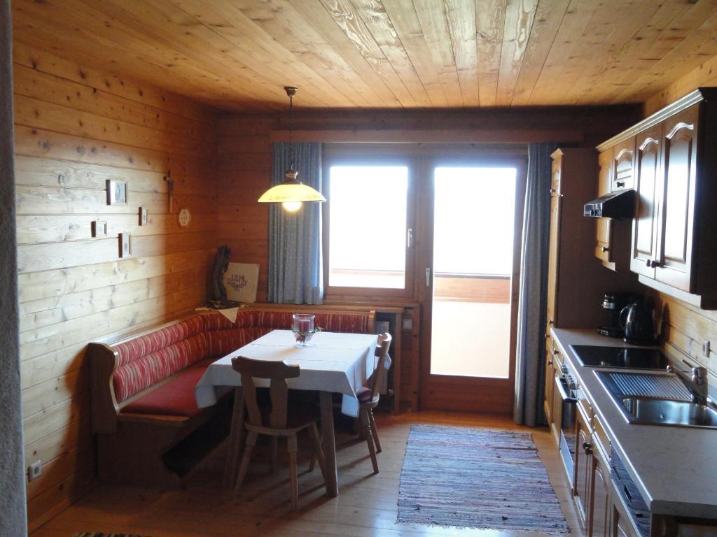 Baby- Und Kinderhof Aicherbauer Seeham Екстер'єр фото