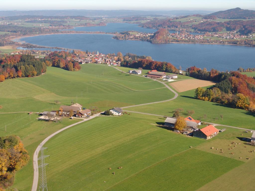 Baby- Und Kinderhof Aicherbauer Seeham Екстер'єр фото