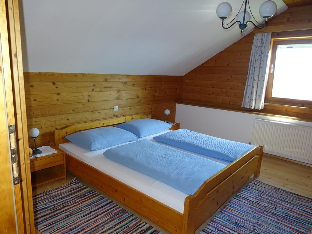 Baby- Und Kinderhof Aicherbauer Seeham Екстер'єр фото