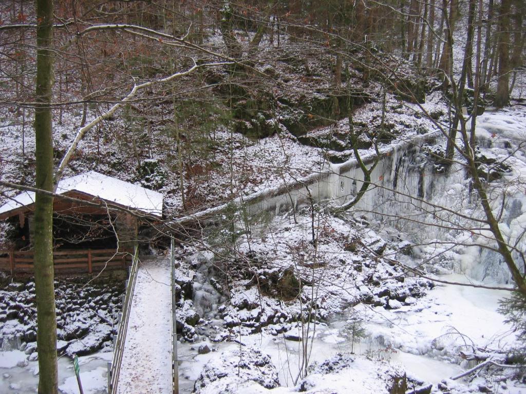 Baby- Und Kinderhof Aicherbauer Seeham Екстер'єр фото